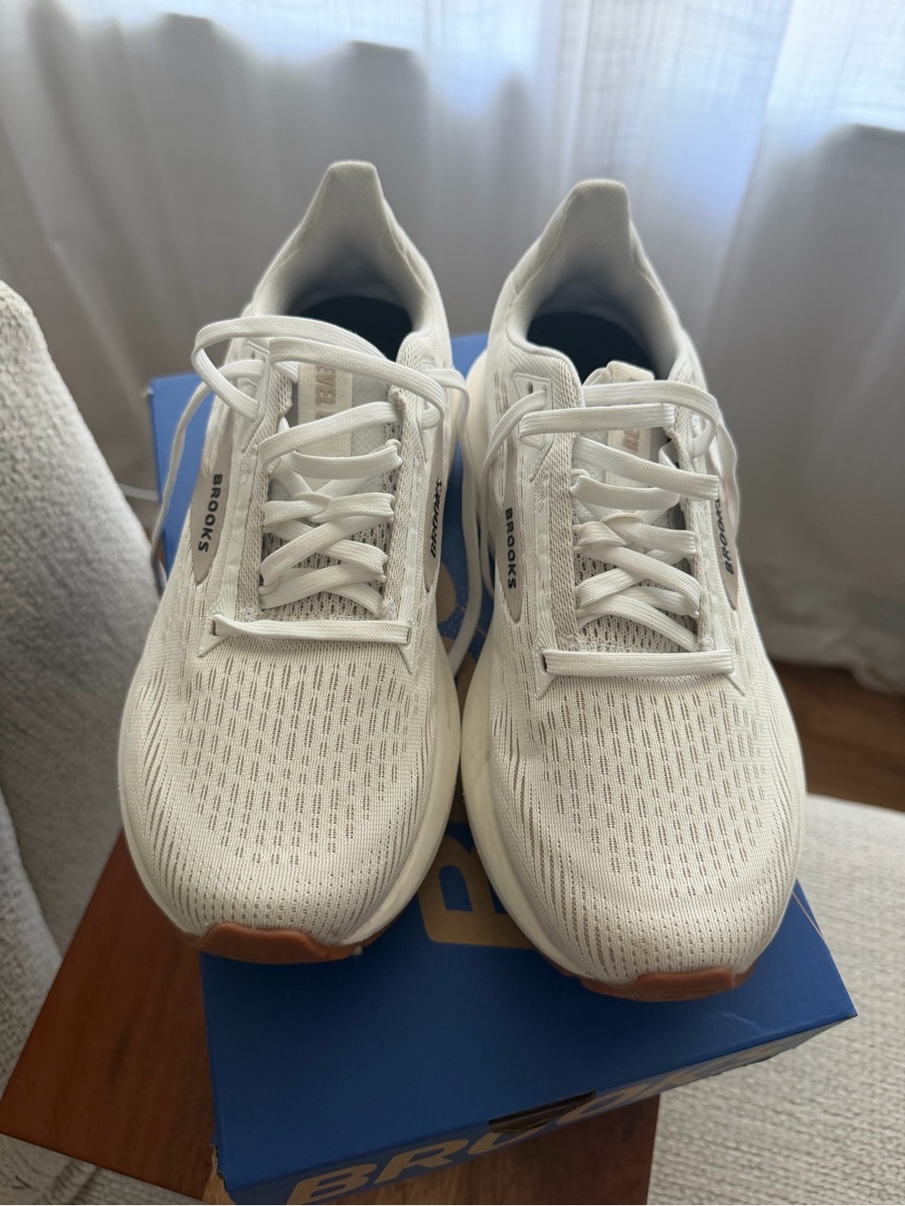 Brooks White Women's Athletic Running Shoes